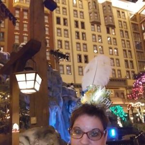 Meet your Posher, Faith